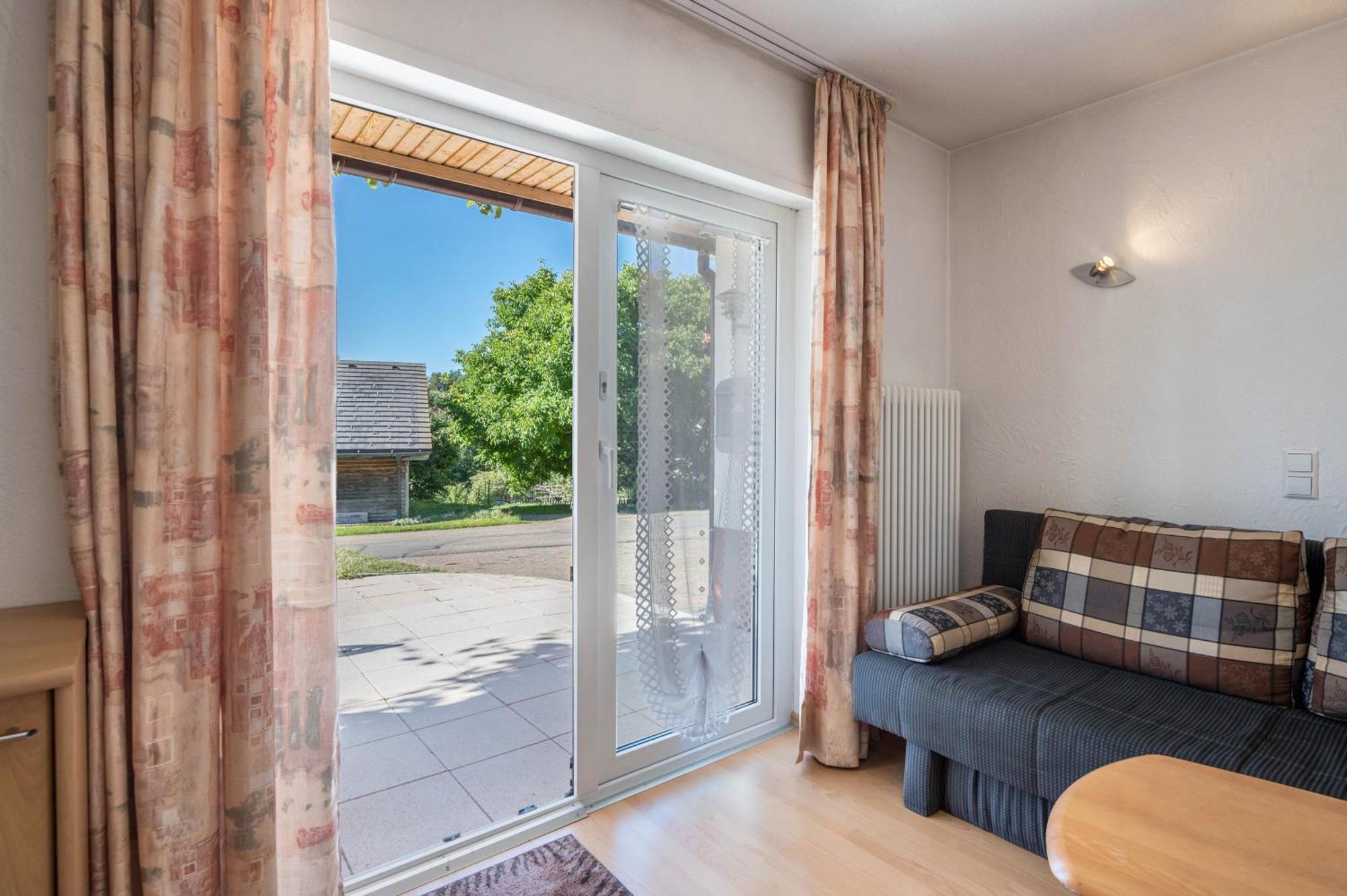 Haus Isele Lägenhet Urberg Exteriör bild