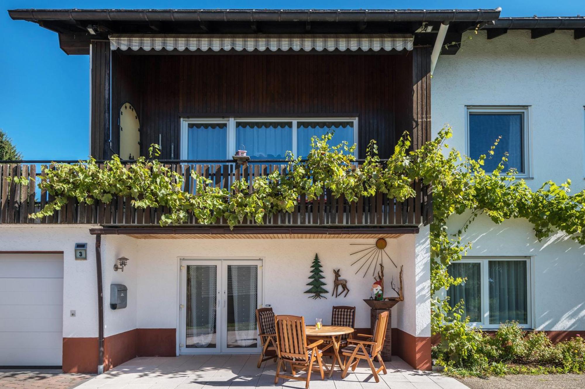 Haus Isele Lägenhet Urberg Exteriör bild